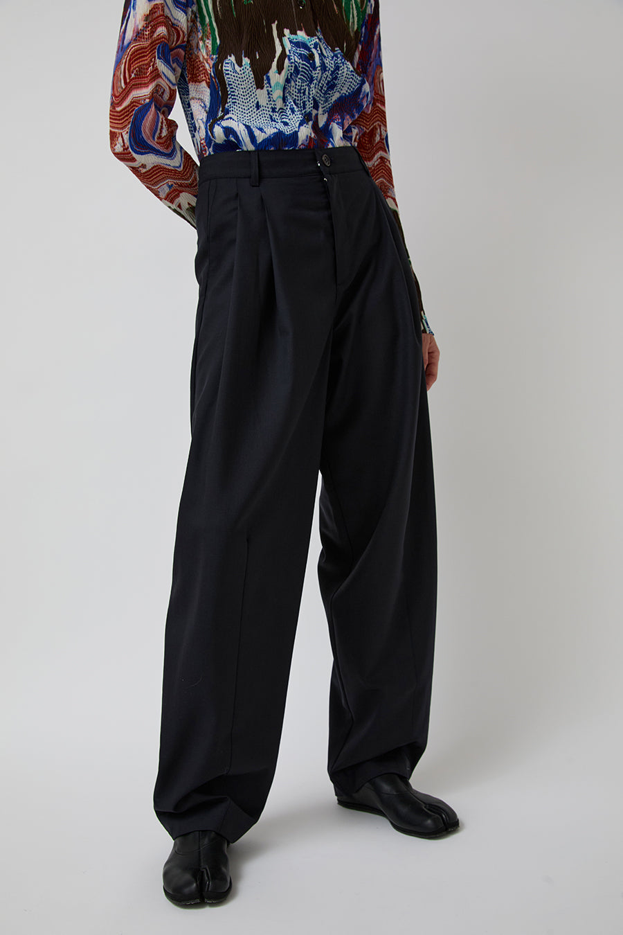 Henrik Vibskov Claus Pant in Tropical Navy