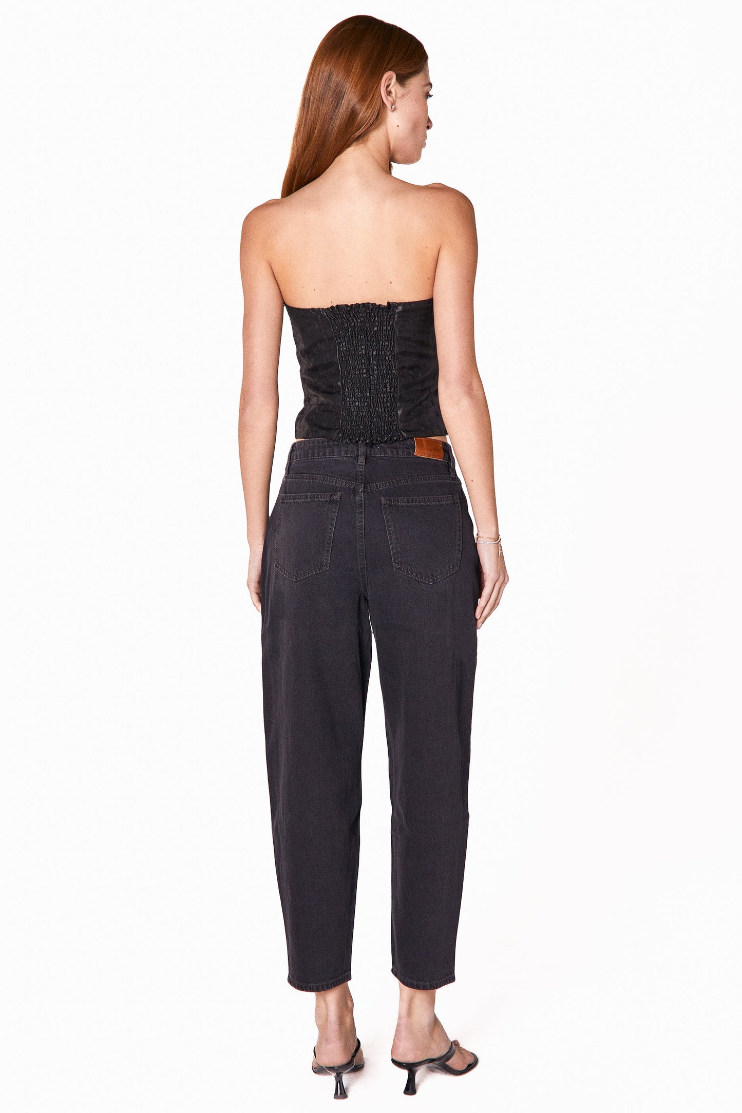 Taylor Barrel Leg Jean - Trip