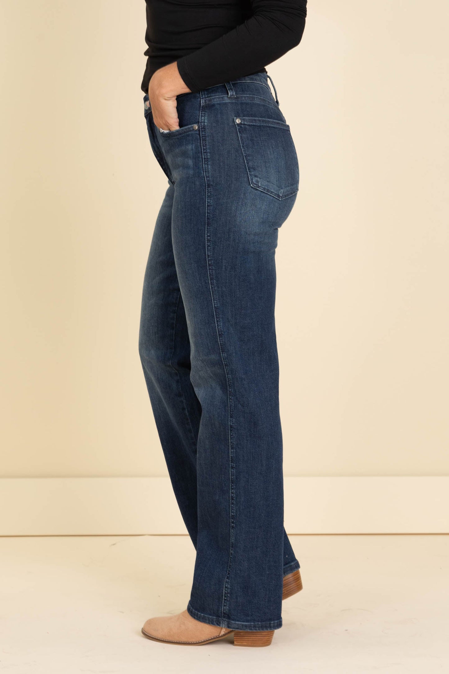 Judy Blue Daydream Tummy Control Jeans