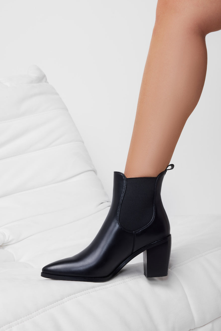 Frosty Season Heel Boots Black PU