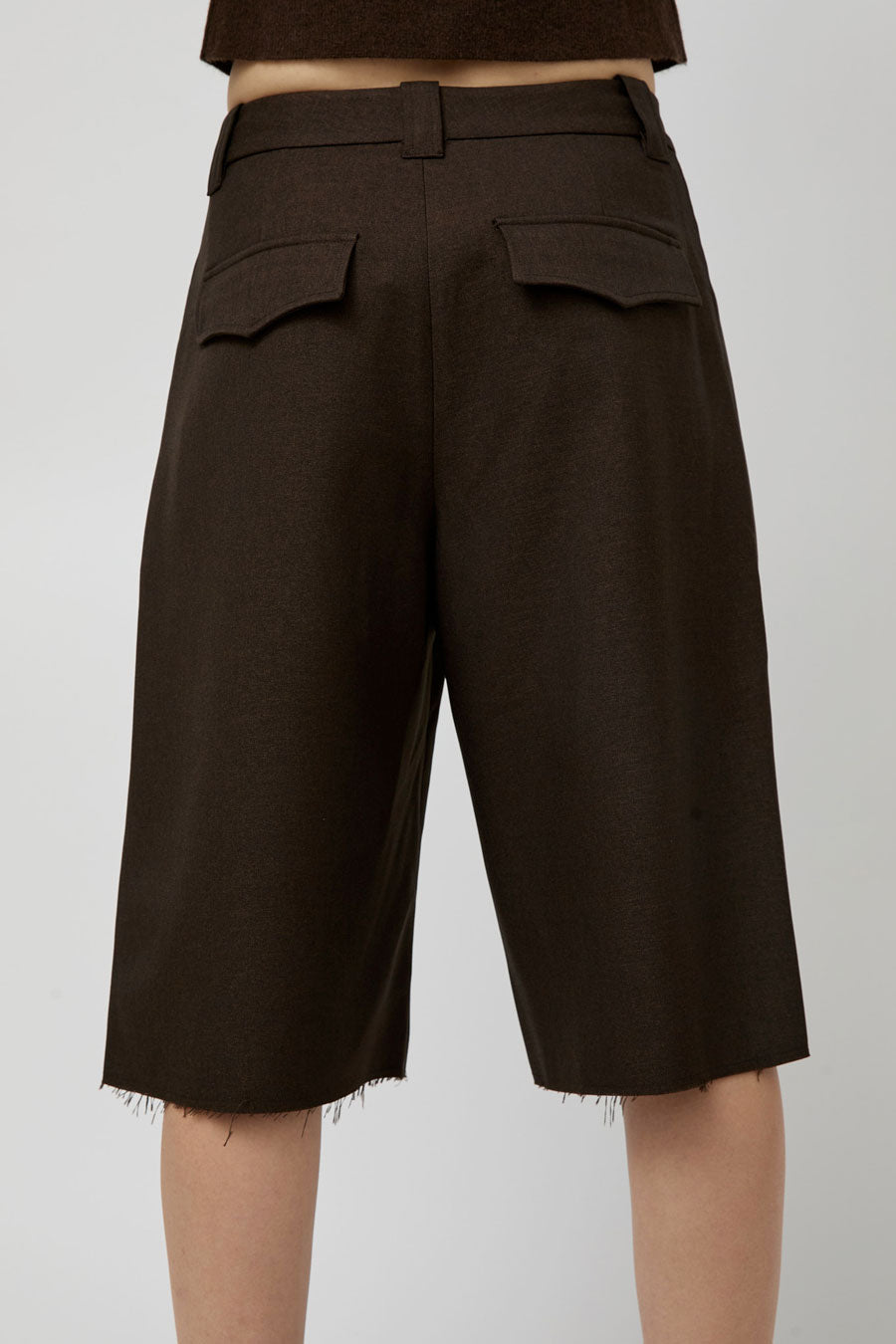No.6 Becca Short in Espresso
