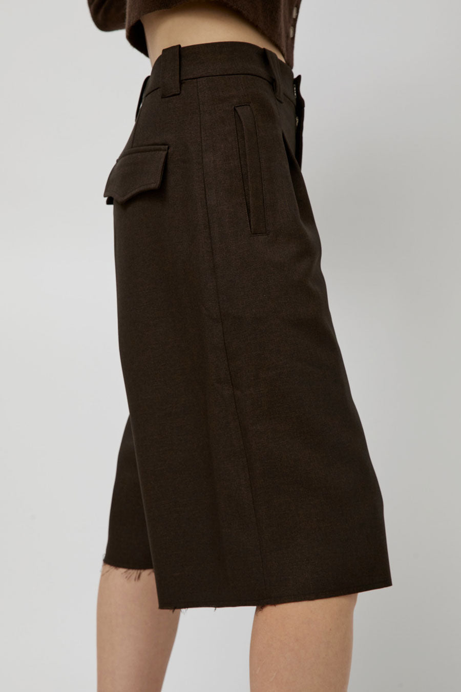 No.6 Becca Short in Espresso
