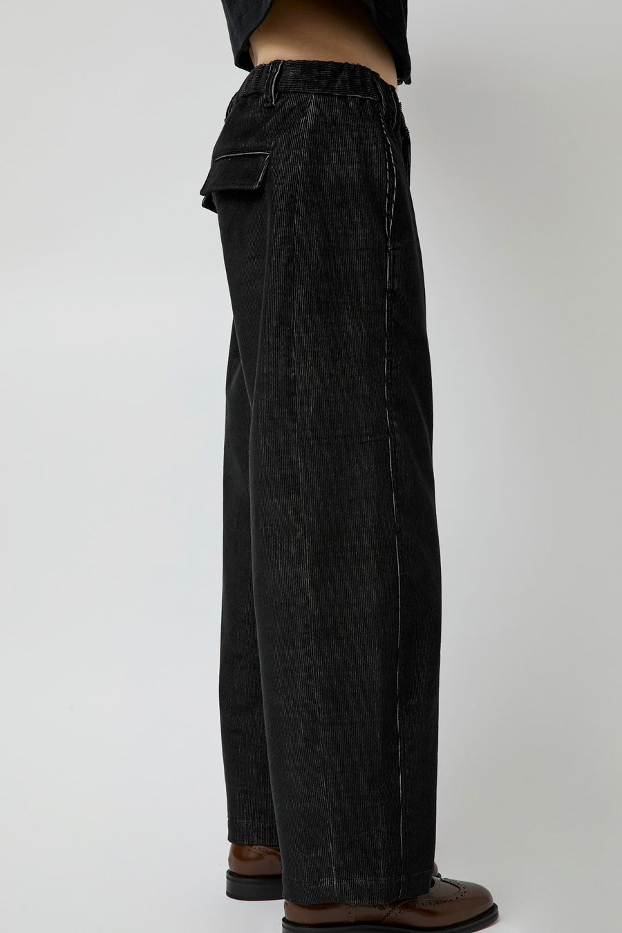 No.6 Justin Pant in Black