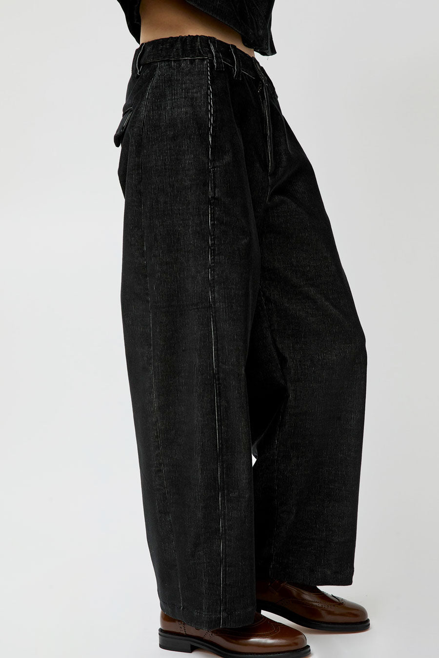 No.6 Justin Pant in Black