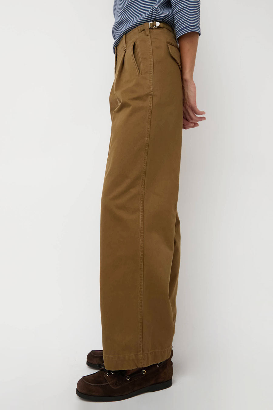 Nothing Written Gato Straight Tuck Pants in Khaki Brown