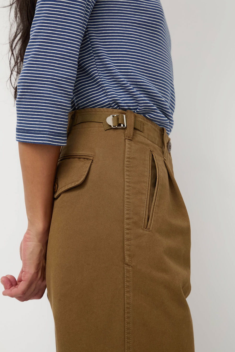 Nothing Written Gato Straight Tuck Pants in Khaki Brown