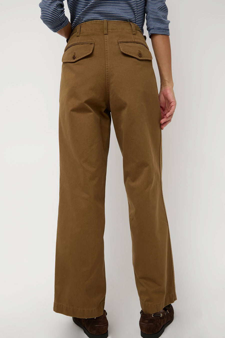 Nothing Written Gato Straight Tuck Pants in Khaki Brown