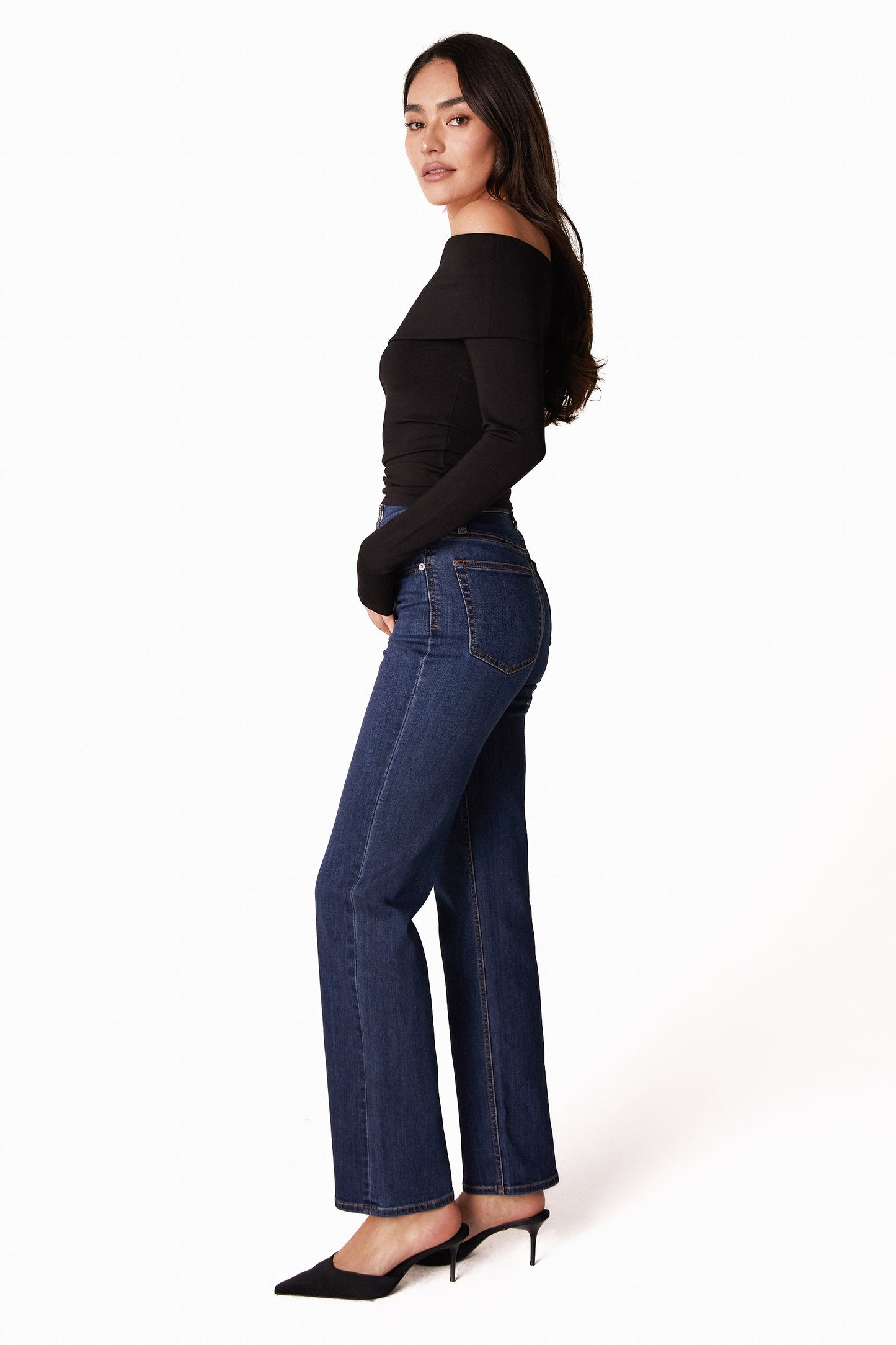 Rae Straight Leg Jean - Roxbury